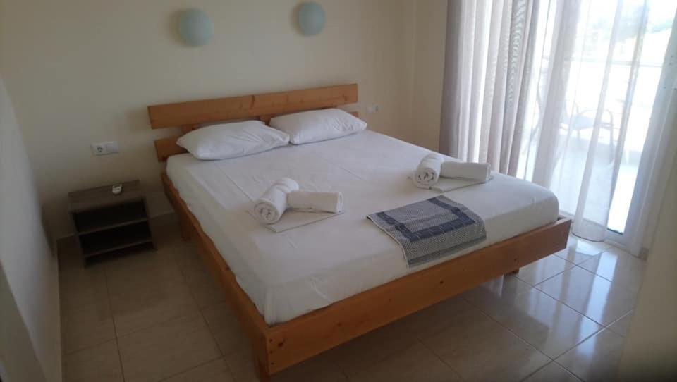 Vergina Pension Сарти Екстериор снимка