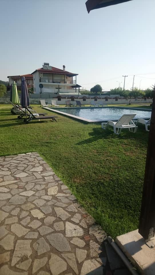Vergina Pension Сарти Екстериор снимка