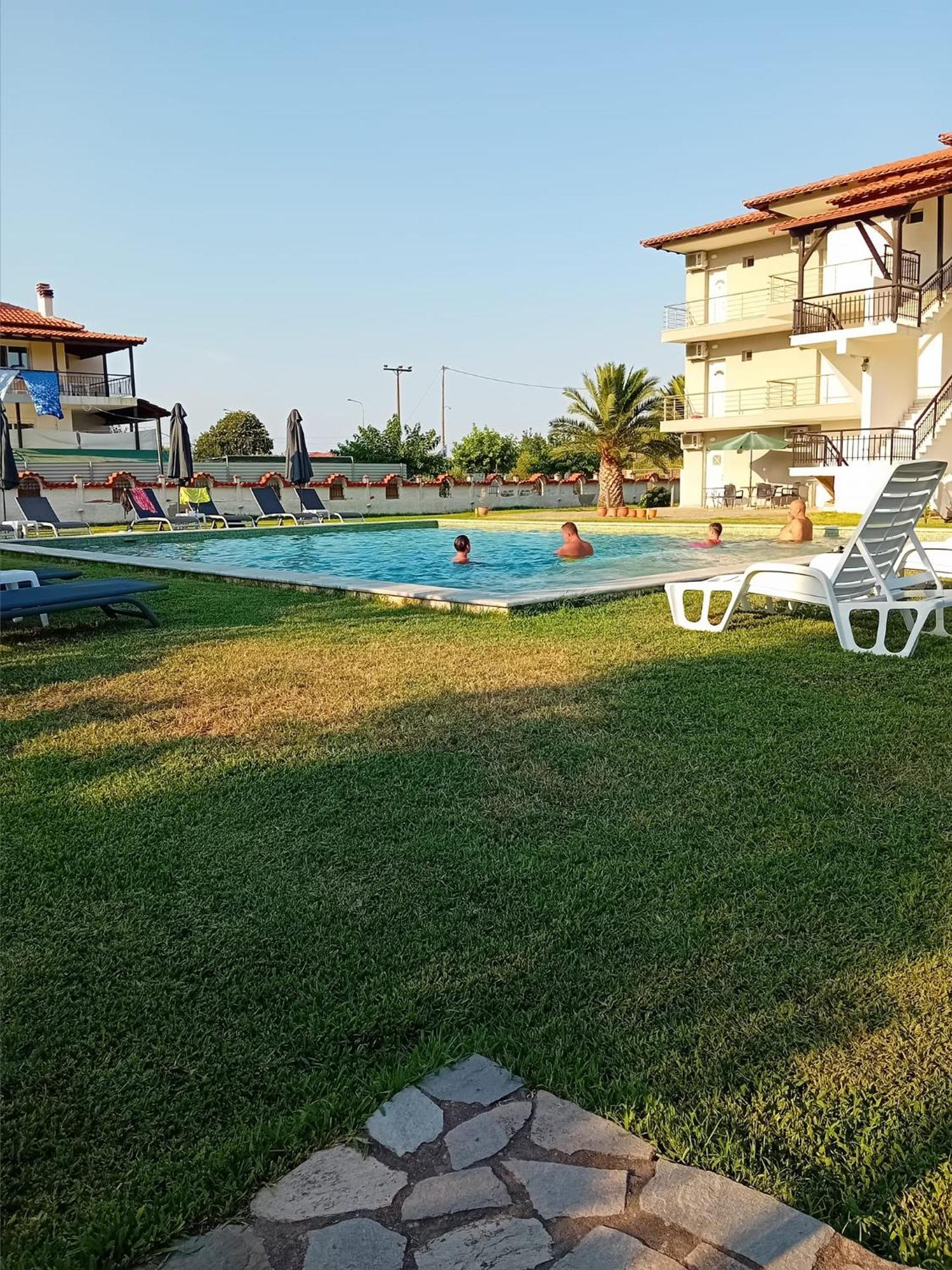 Vergina Pension Сарти Екстериор снимка