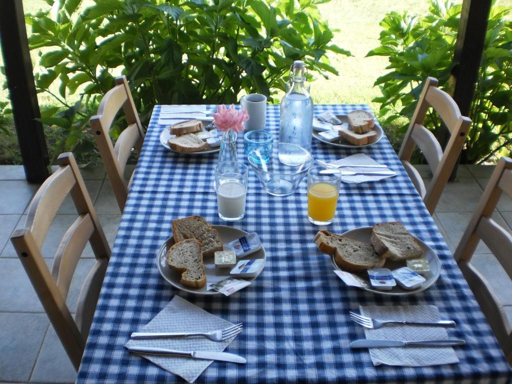 Vergina Pension Сарти Екстериор снимка